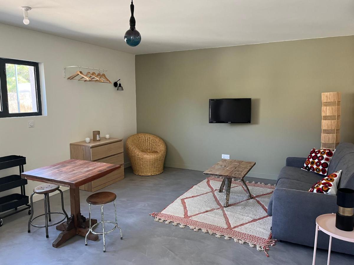 Studio Dans Les Alpilles Apartment Fontvieille Exterior foto