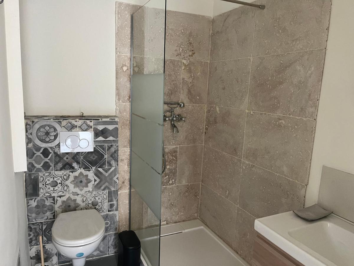 Studio Dans Les Alpilles Apartment Fontvieille Exterior foto