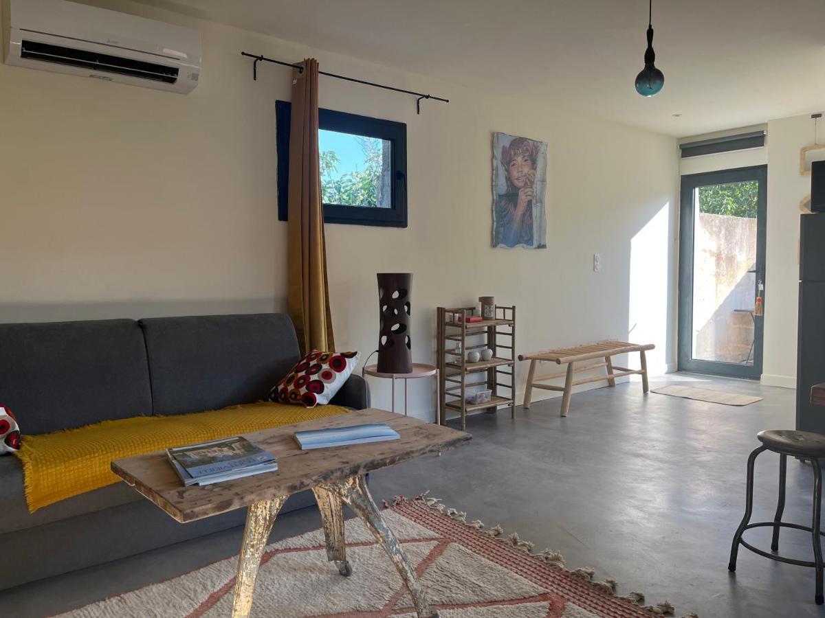 Studio Dans Les Alpilles Apartment Fontvieille Exterior foto